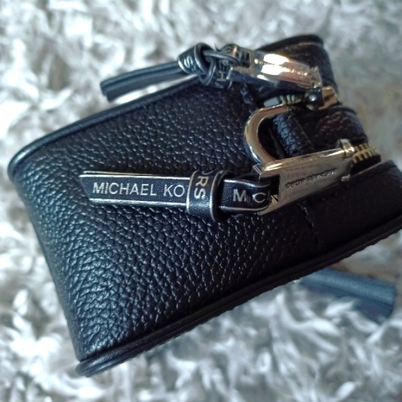 🎉4xHost Pic🎉Michael Kors Crossbody Bag - Picture 6 of 10